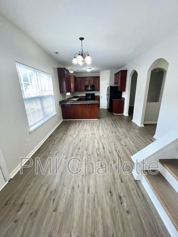 Home in desirable Riverwalk Community property image