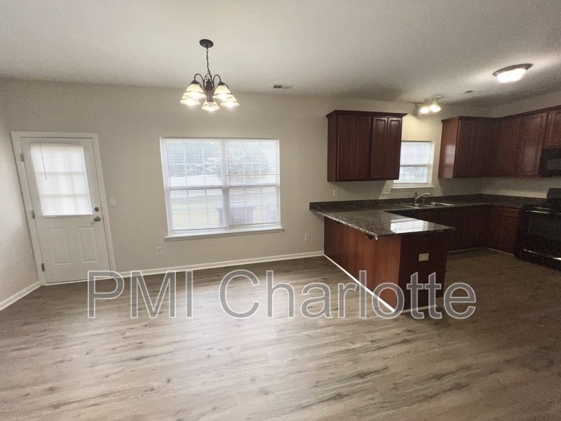 Home in desirable Riverwalk Community property image