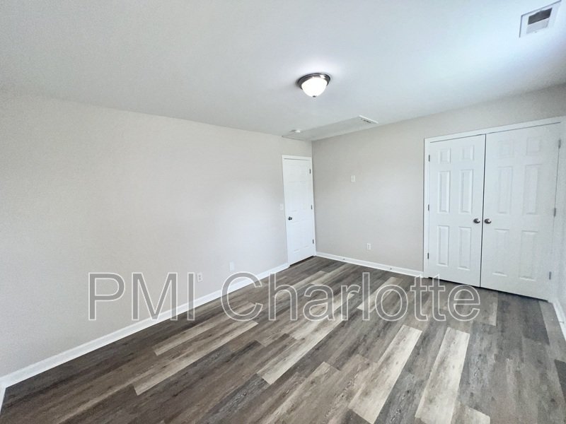 Home in desirable Riverwalk Community property image