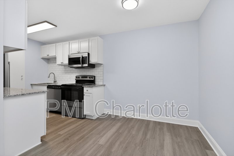 831 Mcalway Rd Apt 4 property image