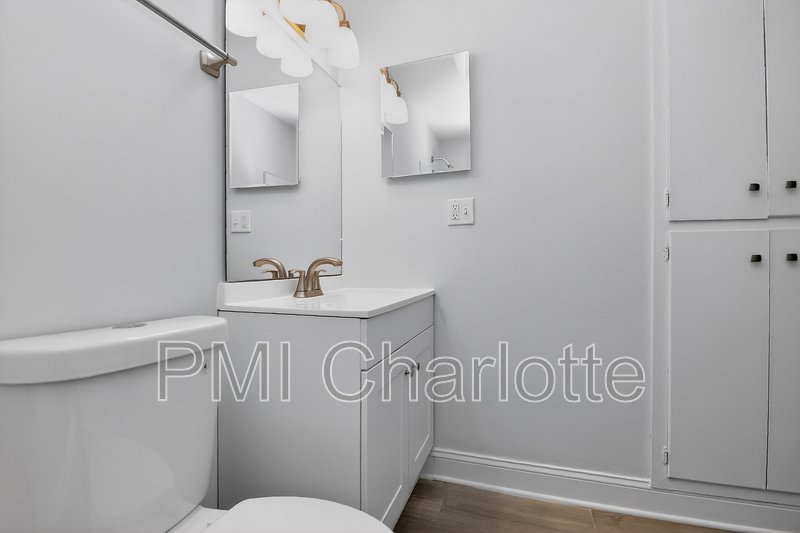 831 Mcalway Rd Apt 4 property image