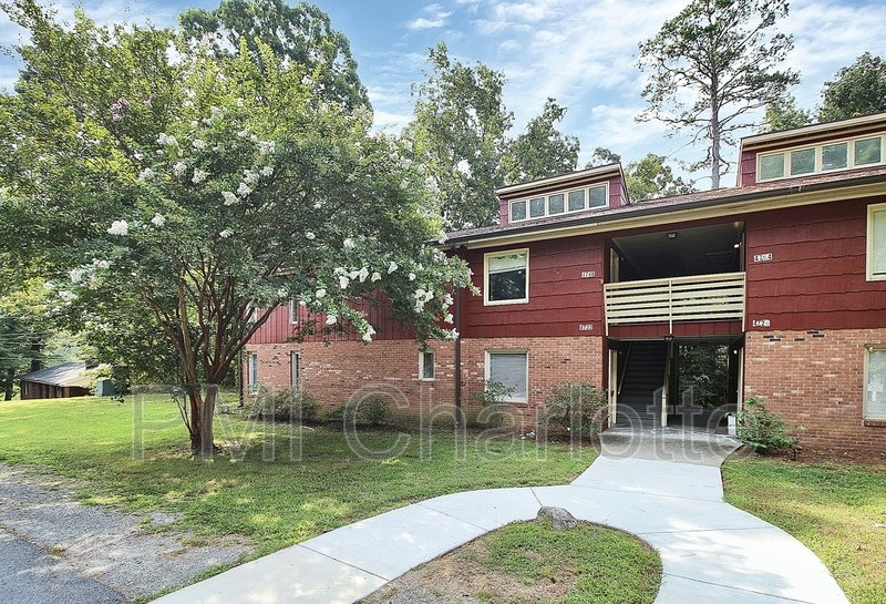 Large, 3 Bedroom Concord Quad Unit Available property image