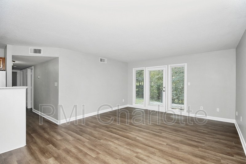 Large, 3 Bedroom Concord Quad Unit Available property image