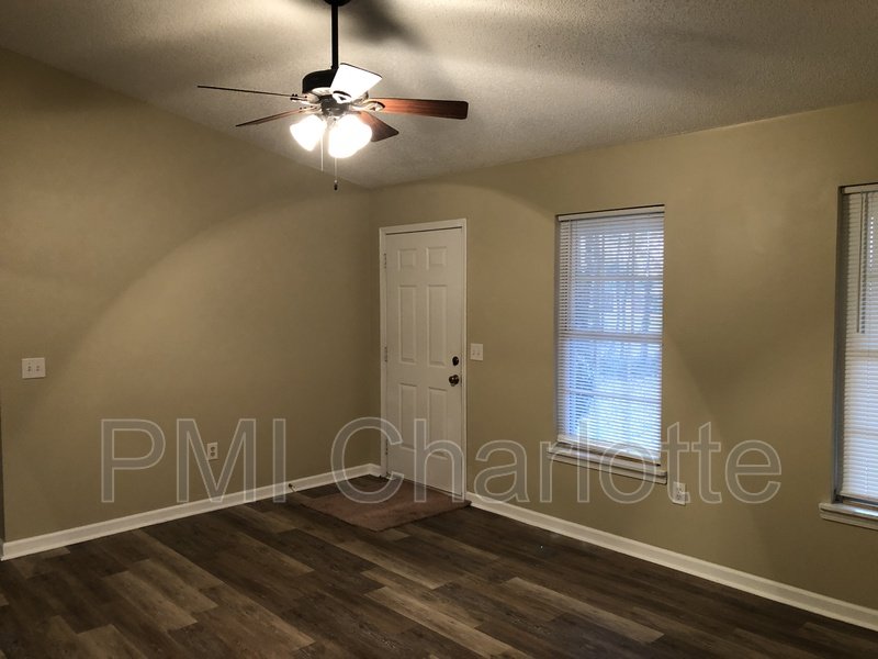 2519 Hickory Ave property image