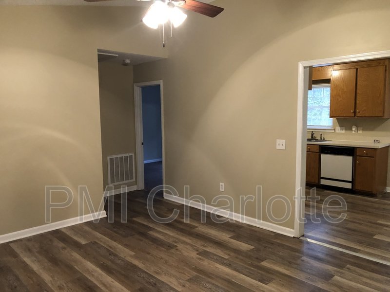 2519 Hickory Ave property image