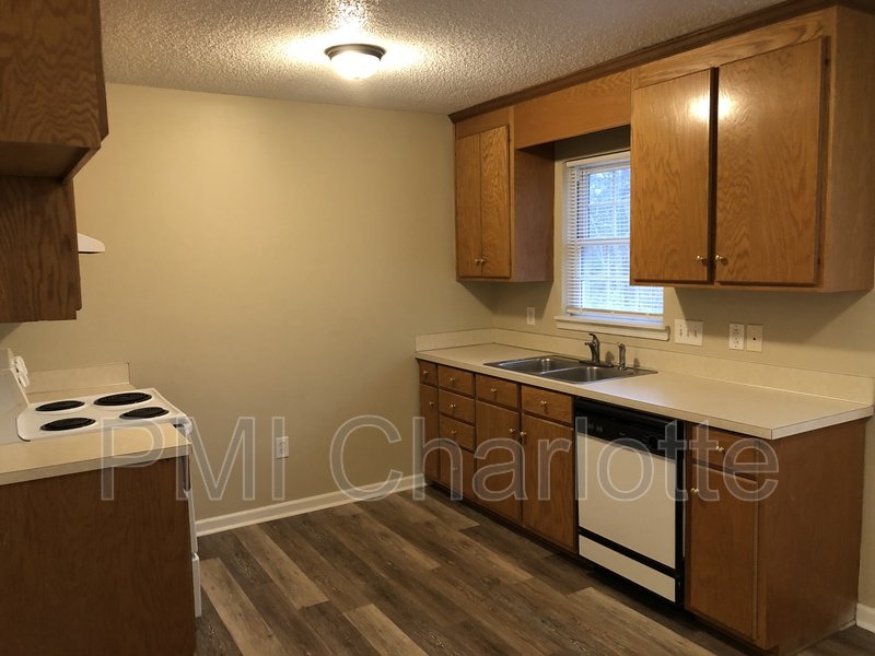 2519 Hickory Ave property image