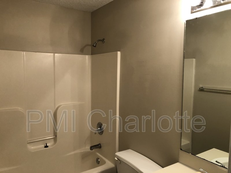2519 Hickory Ave property image