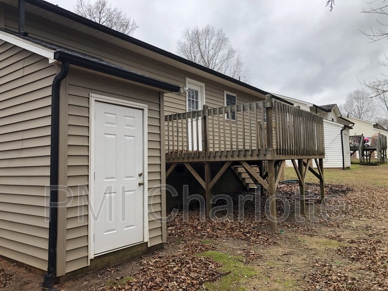 2519 Hickory Ave property image