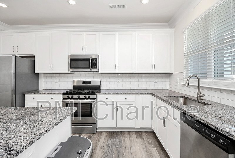 4 Bed Glenmere Town Home Available for Rent property image