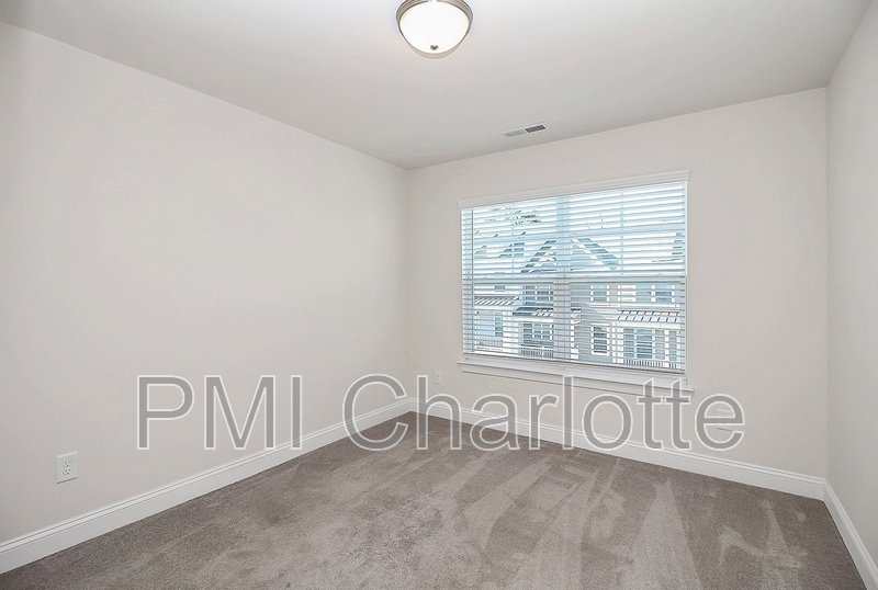 4 Bed Glenmere Town Home Available for Rent property image