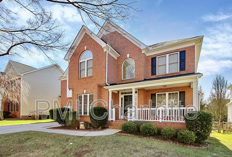 5 Bed MacAulay Home Available for Rent property image