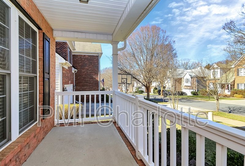 5 Bed MacAulay Home Available for Rent property image