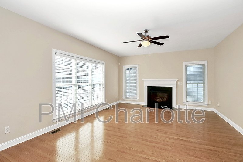 5 Bed MacAulay Home Available for Rent property image