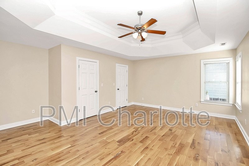 5 Bed MacAulay Home Available for Rent property image