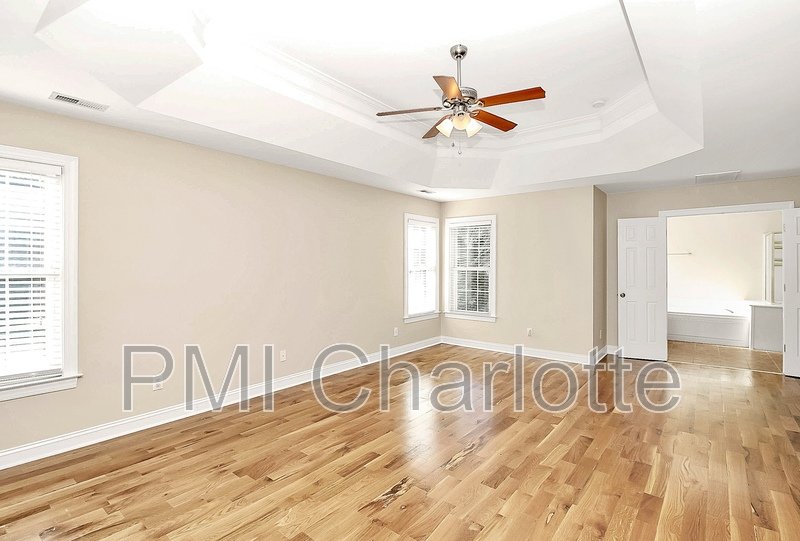 5 Bed MacAulay Home Available for Rent property image