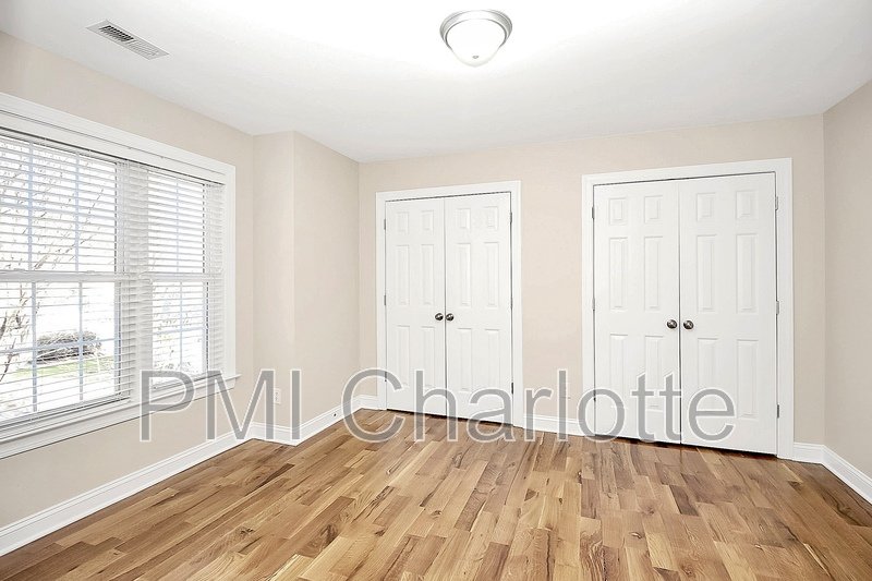 5 Bed MacAulay Home Available for Rent property image