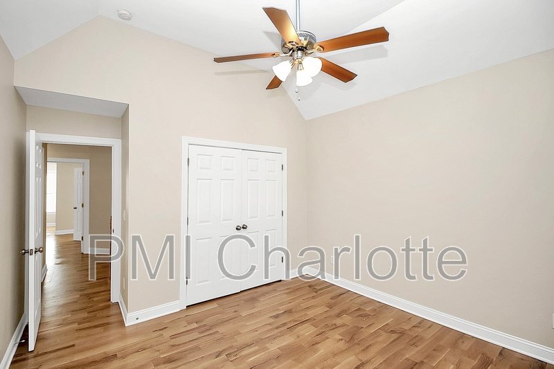 5 Bed MacAulay Home Available for Rent property image