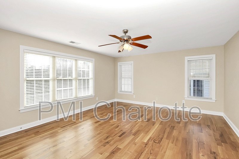 5 Bed MacAulay Home Available for Rent property image