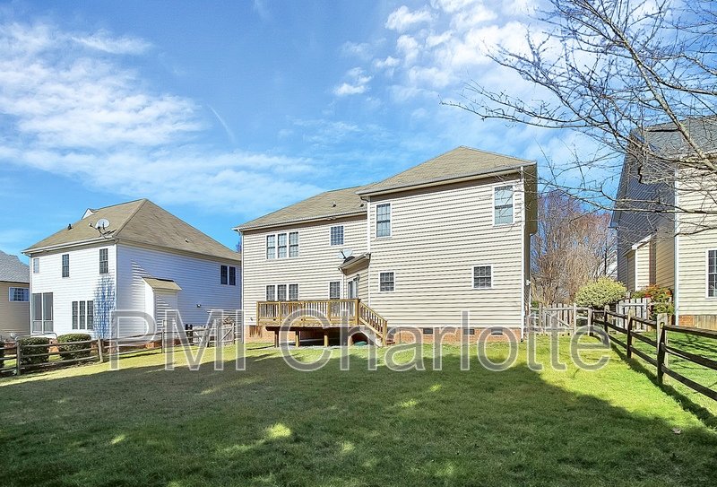 5 Bed MacAulay Home Available for Rent property image