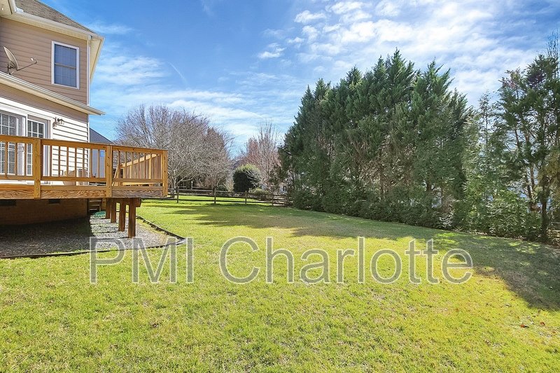 5 Bed MacAulay Home Available for Rent property image