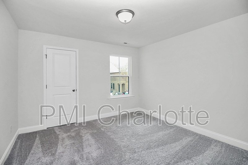 Luxurious Myers Park Area Townhome Available! property image