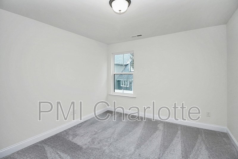 Luxurious Myers Park Area Townhome Available! property image