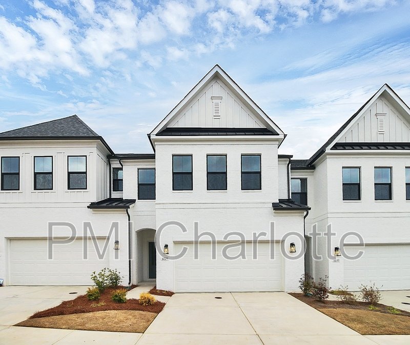 Luxurious Myers Park Area Townhome Available! property image