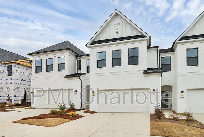 Luxurious Myers Park Area Townhome Available! property image