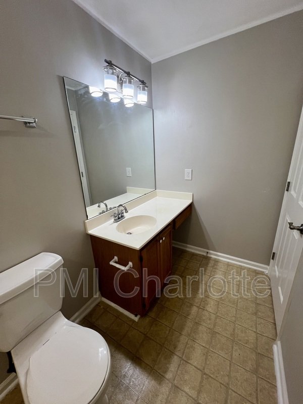 10504 Grassy Plain Ct property image