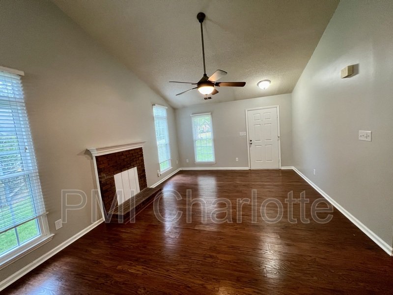 10504 Grassy Plain Ct property image