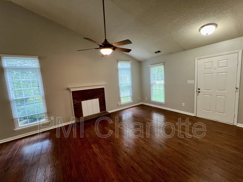 10504 Grassy Plain Ct property image